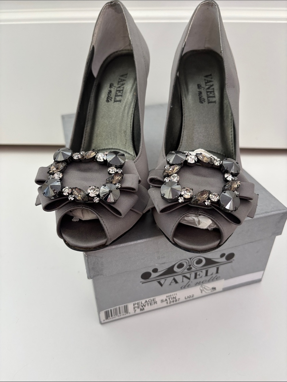 Vaneli Di Notte Pewter Satin Pumps Heels Rhinestone Evening Formal Women Size 7